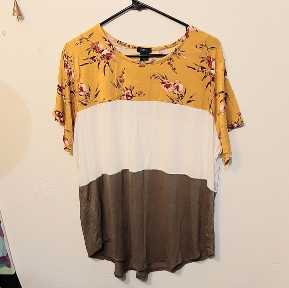 Rue21 Tops - Rue21 3X Mustard/White/Grey Colorblocked Tee